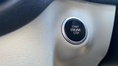 Volvo Xc40 2.0 B4P Inscription Pro 5dr Auto Petrol Estate